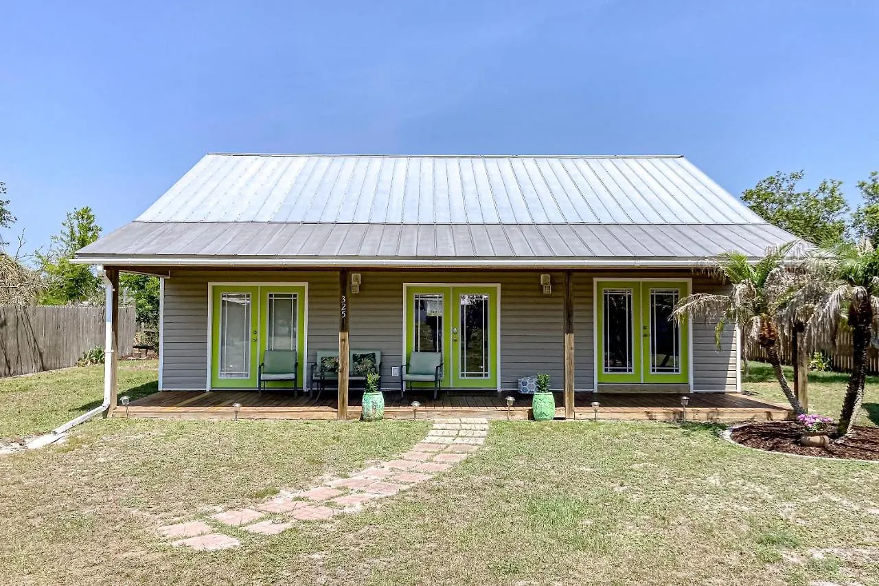 Holiday home The Purple Martin *