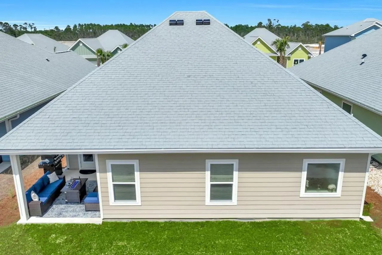 Brand New Build With Ocean Views And Golf Cart Sleeps 12