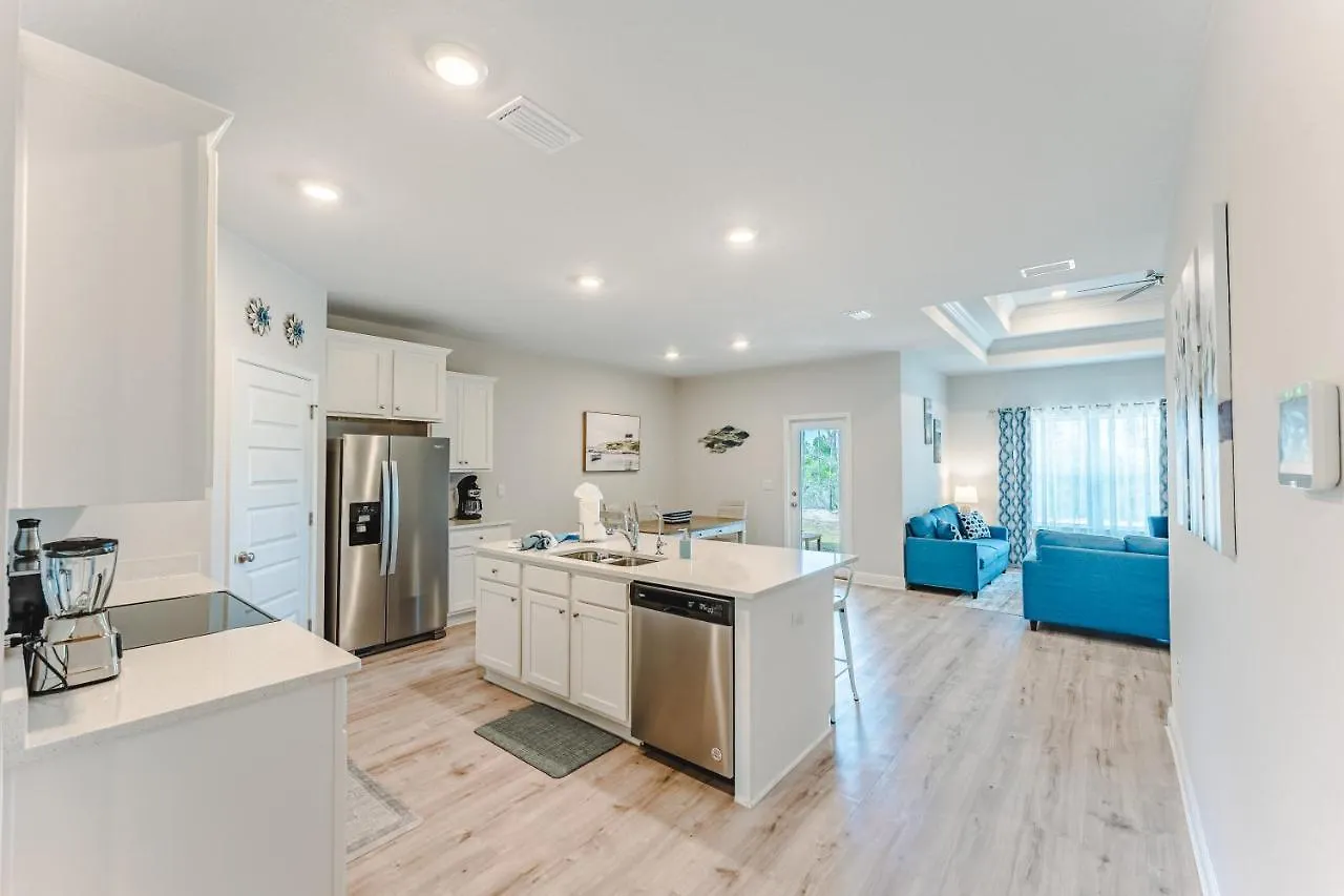 2 Style Pools ! Walk2beach ! 4 Bedrooms ! Board Walk ! Grill ! *