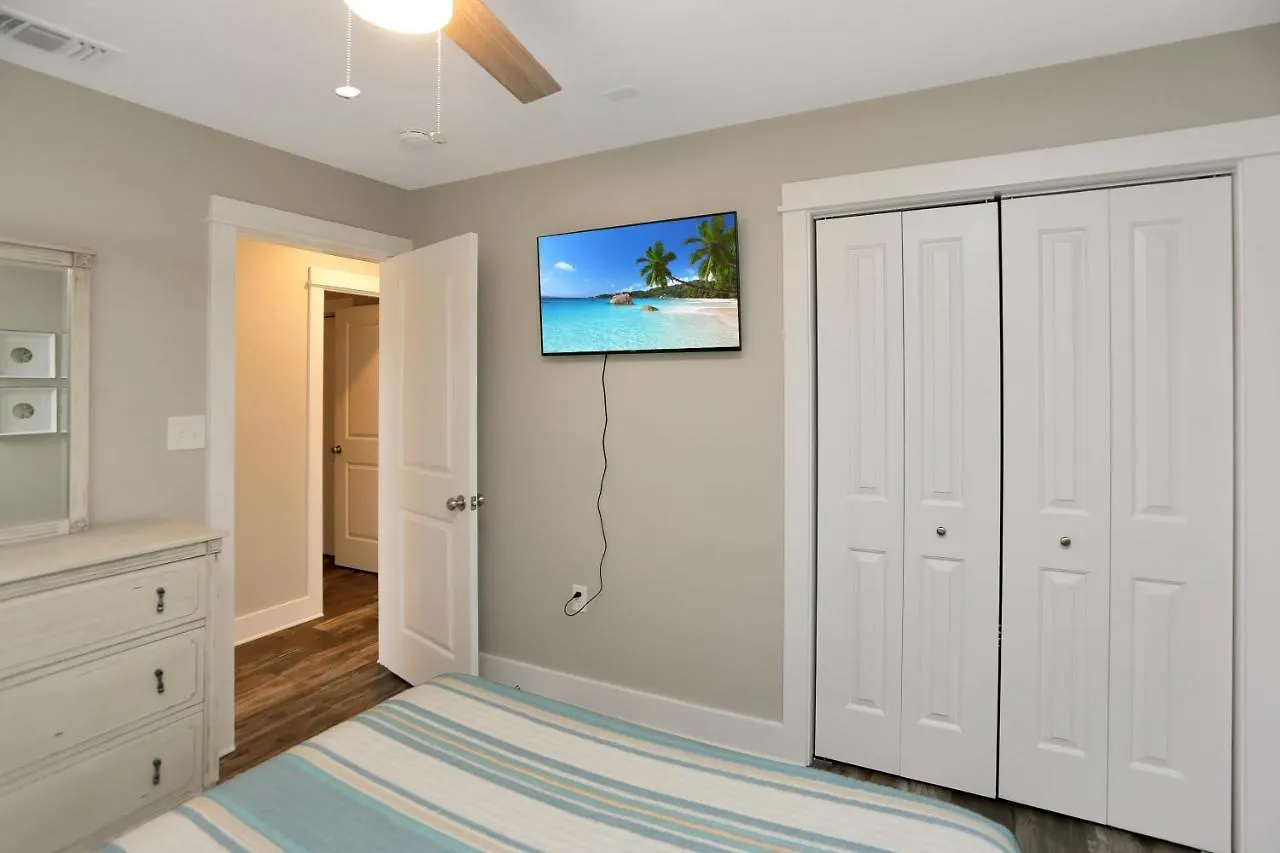 Anchored 3 By Pristine Vacation Holiday home *