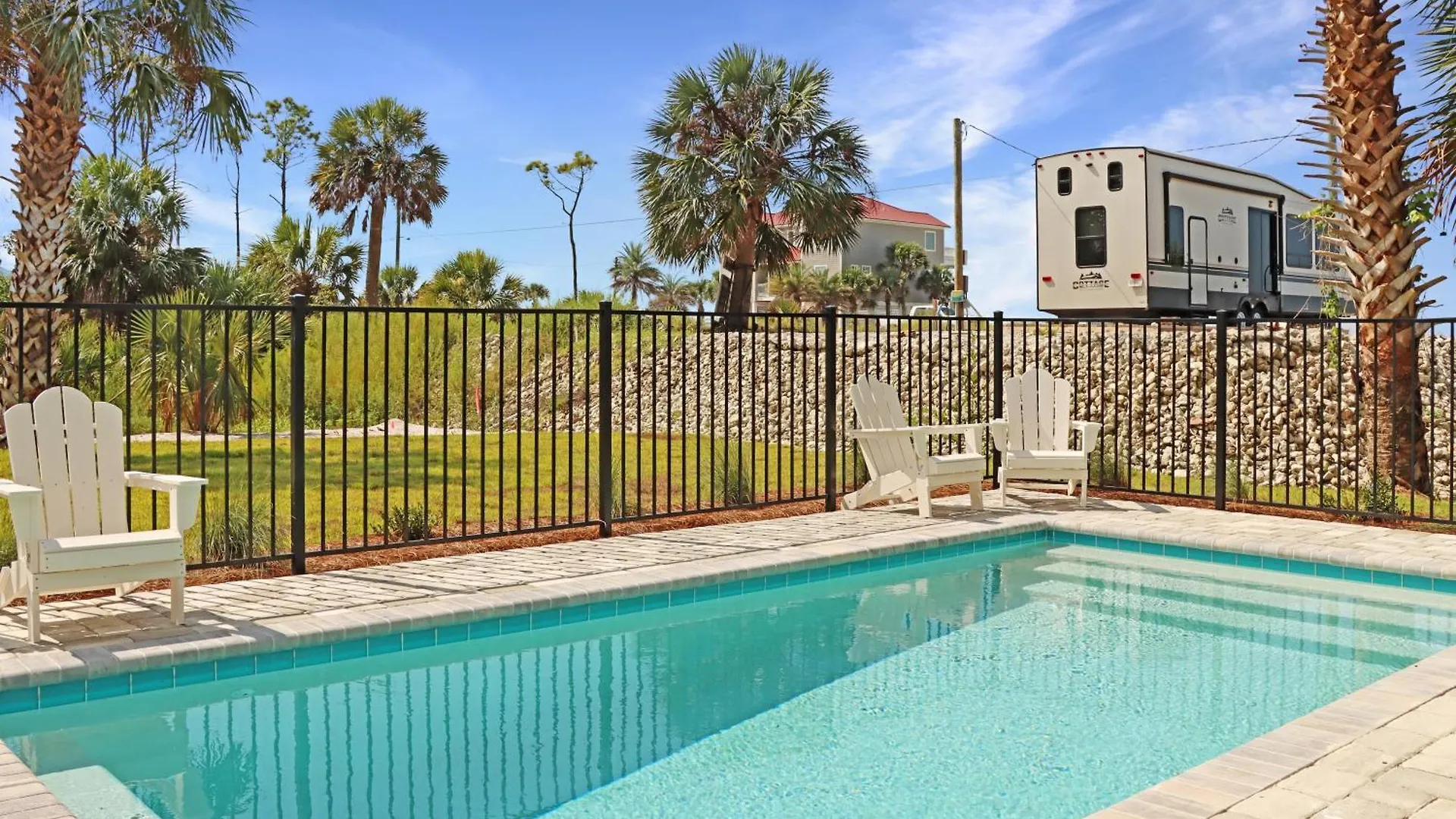 Desoto 1 By Pristine Vacation Holiday home