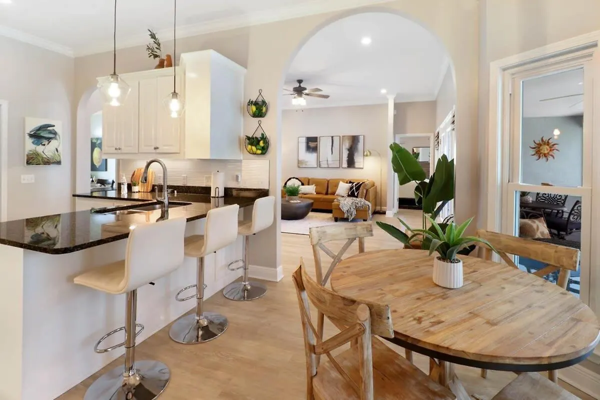 3blk2beach-heatedpool-golfcart4-6-5br-3bath-slps14 *