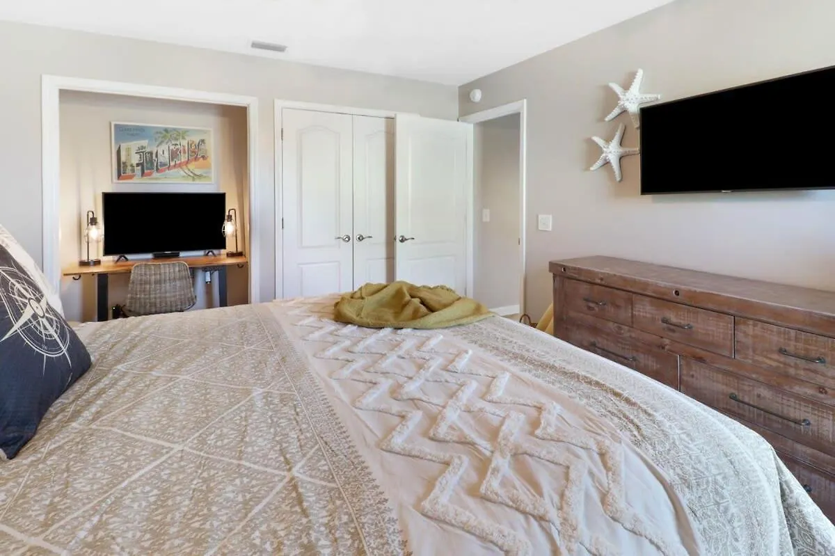 3blk2beach-heatedpool-golfcart4-6-5br-3bath-slps14 Holiday home Port St. Joe