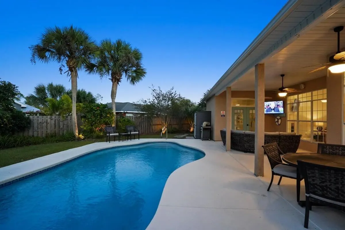2blk2beach-heatedpool-golfcart4-4-5br-3bath-slps16 Holiday home Port St. Joe