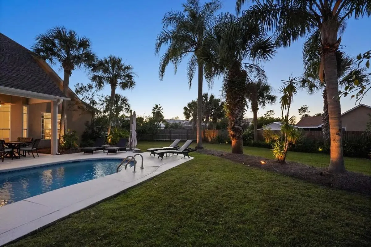 Holiday home 2blk2beach-heatedpool-golfcart4-4-5br-3bath-slps16 *