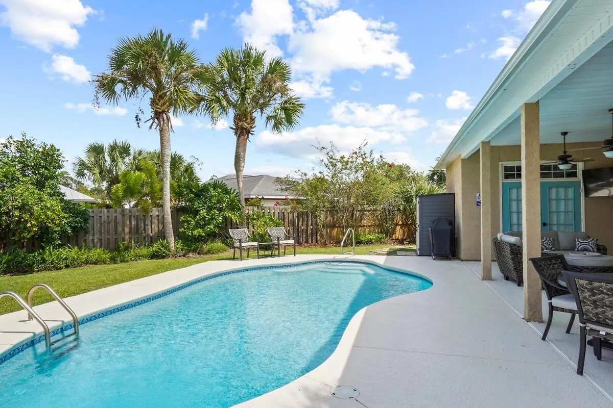 Holiday home 2blk2beach-heatedpool-golfcart4-4-5br-3bath-slps16