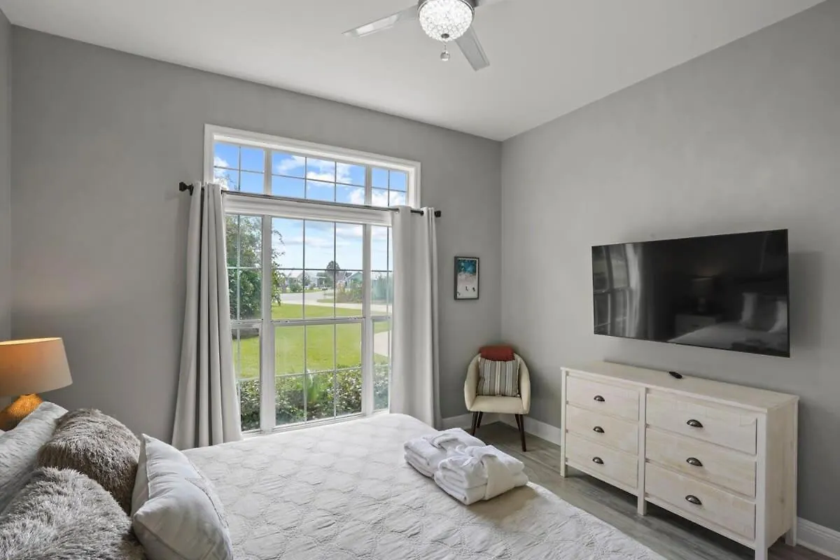 Holiday home 2blk2beach-heatedpool-golfcart4-4-5br-3bath-slps16 *
