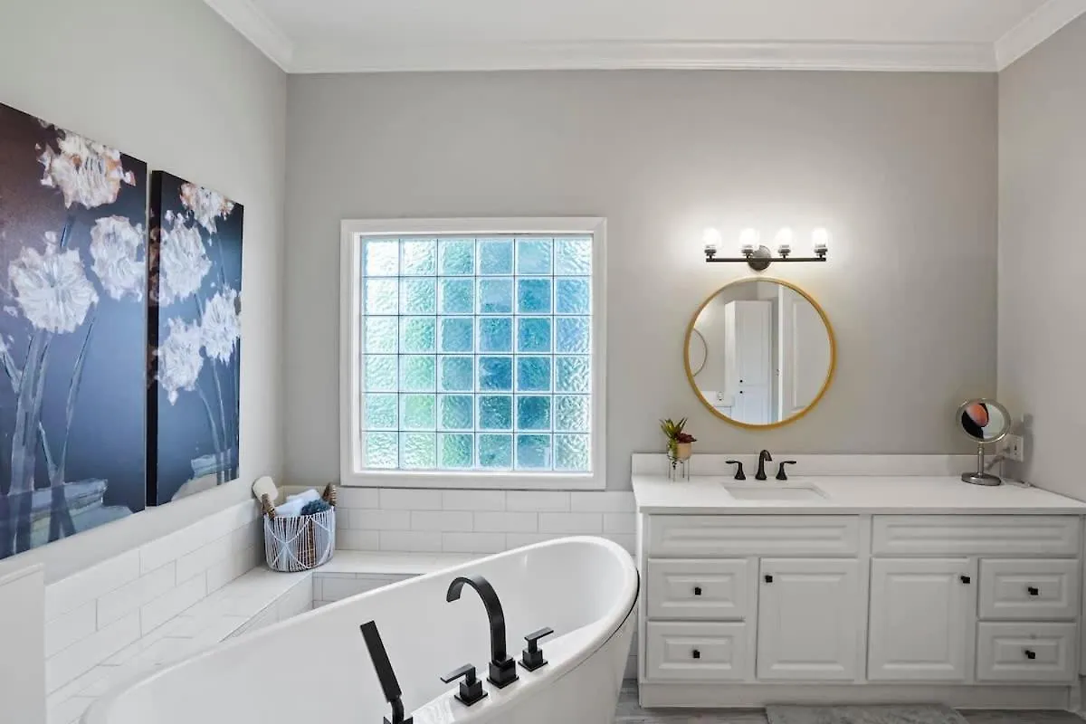 2blk2beach-heatedpool-golfcart4-4-5br-3bath-slps16