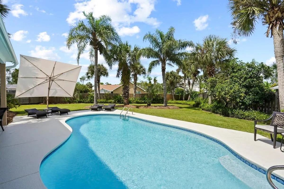 2blk2beach-heatedpool-golfcart4-4-5br-3bath-slps16 Holiday home
