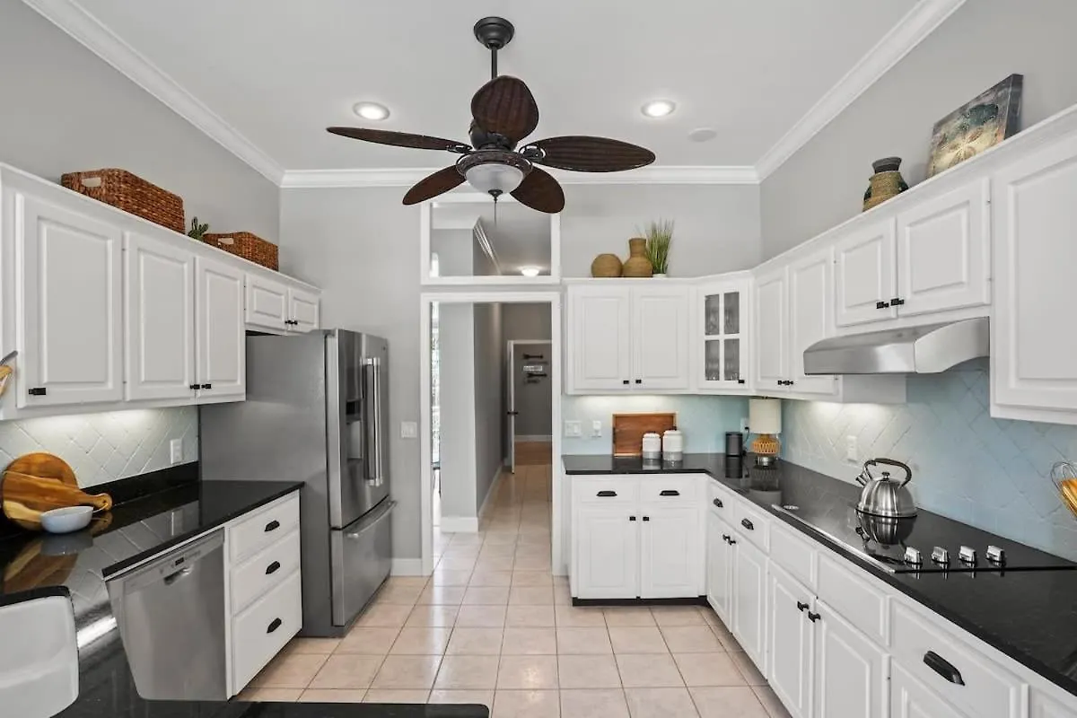 2blk2beach-heatedpool-golfcart4-4-5br-3bath-slps16 Holiday home *