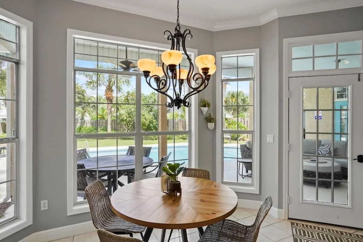 2blk2beach-heatedpool-golfcart4-4-5br-3bath-slps16 Holiday home Port St. Joe