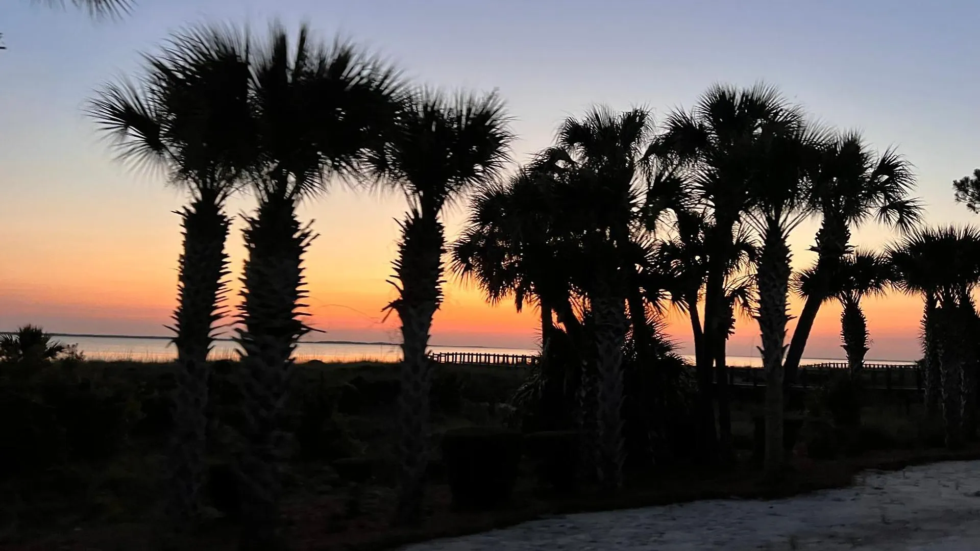 On Seabatical In Windmark Resort! - Bikes, Walk To Beach, Pool, Gear, Golf Cart Avail! *