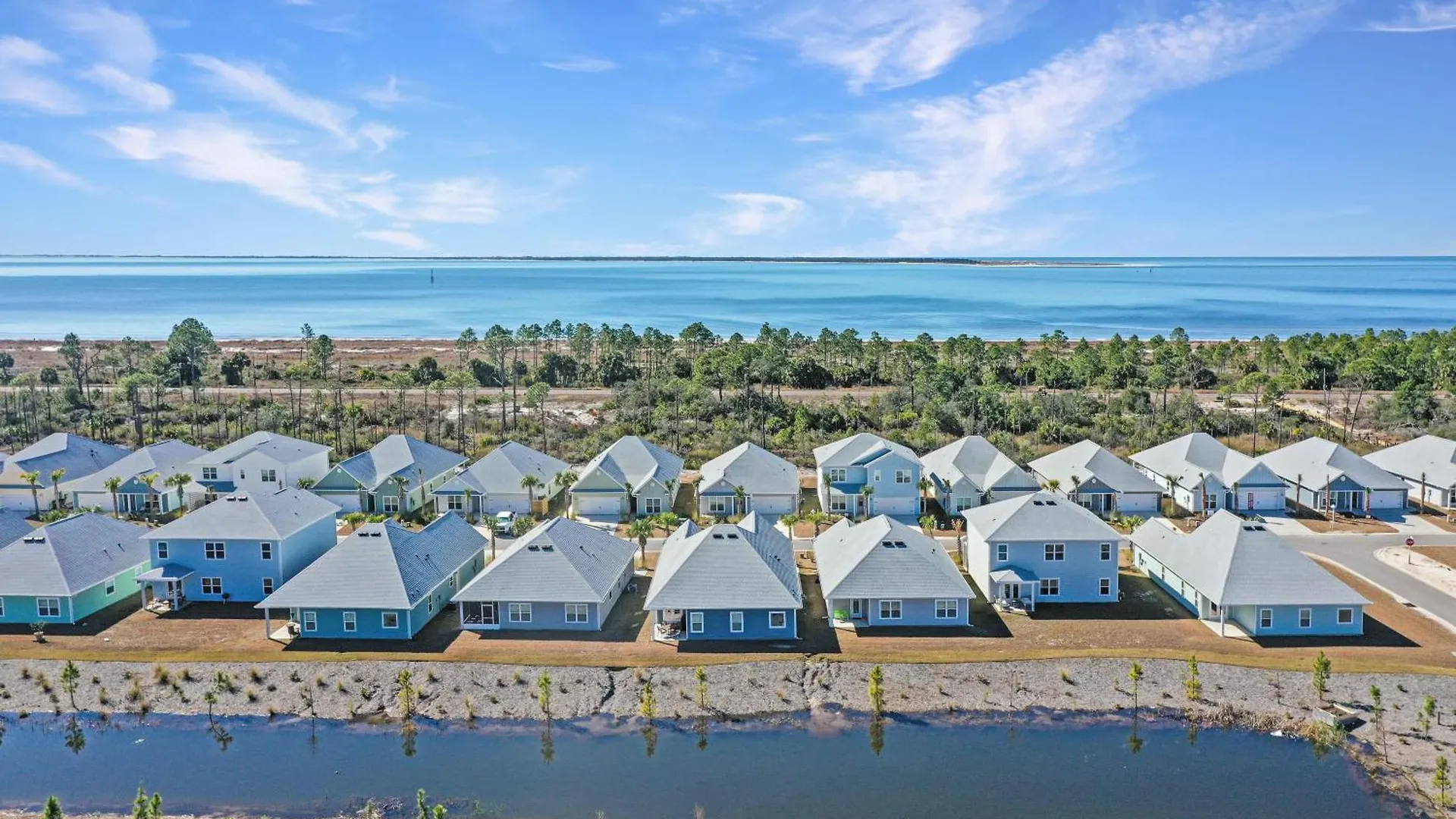 The Blue Bird By Pristine Vacation Holiday home