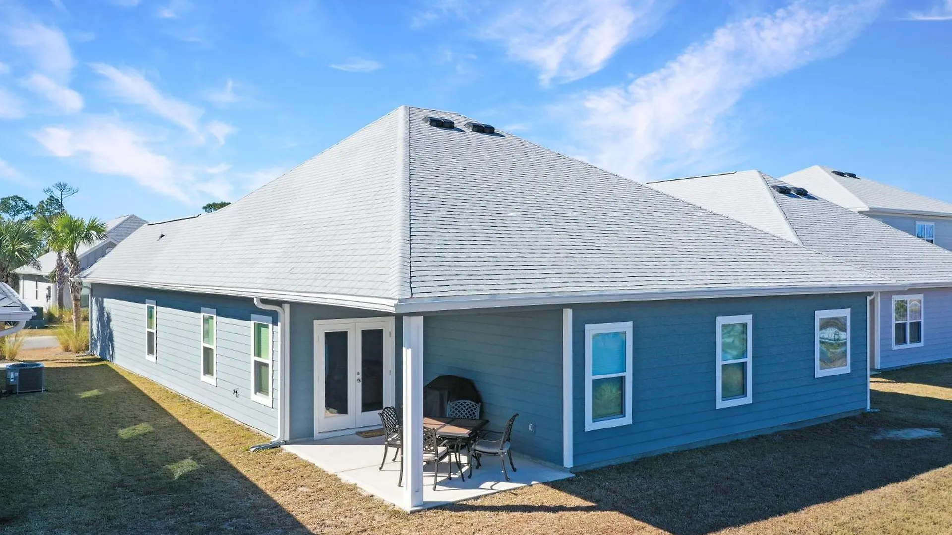 The Blue Bird By Pristine Vacation Holiday home Port St. Joe
