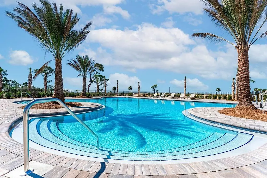 Walk To The Beach, Brand New Luxe House Holiday home *