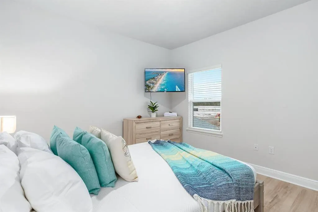 Walk To The Beach, Brand New Luxe House Port St. Joe