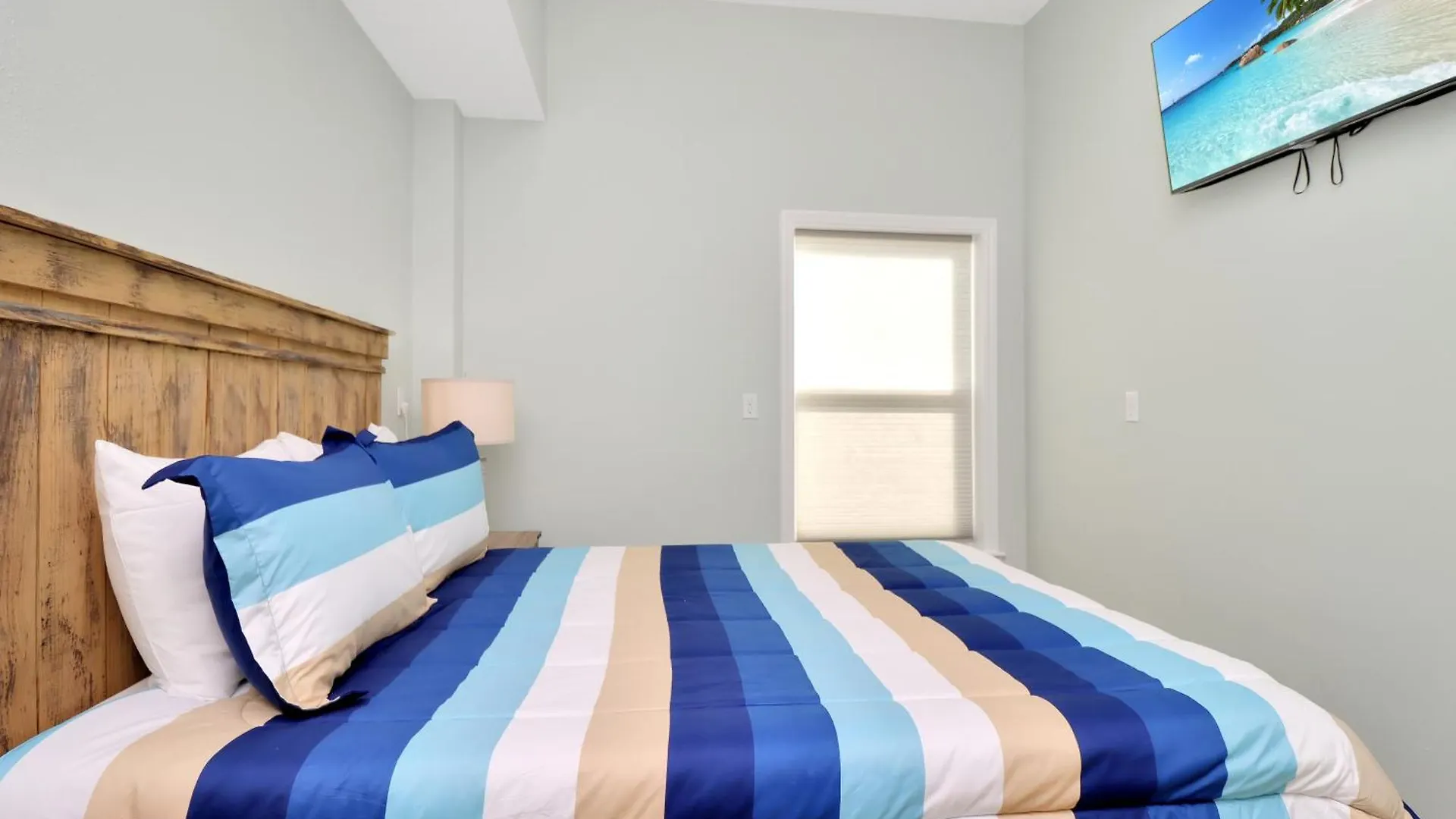 Dolphin Daze Hideaway By Pristine Vacation Holiday home