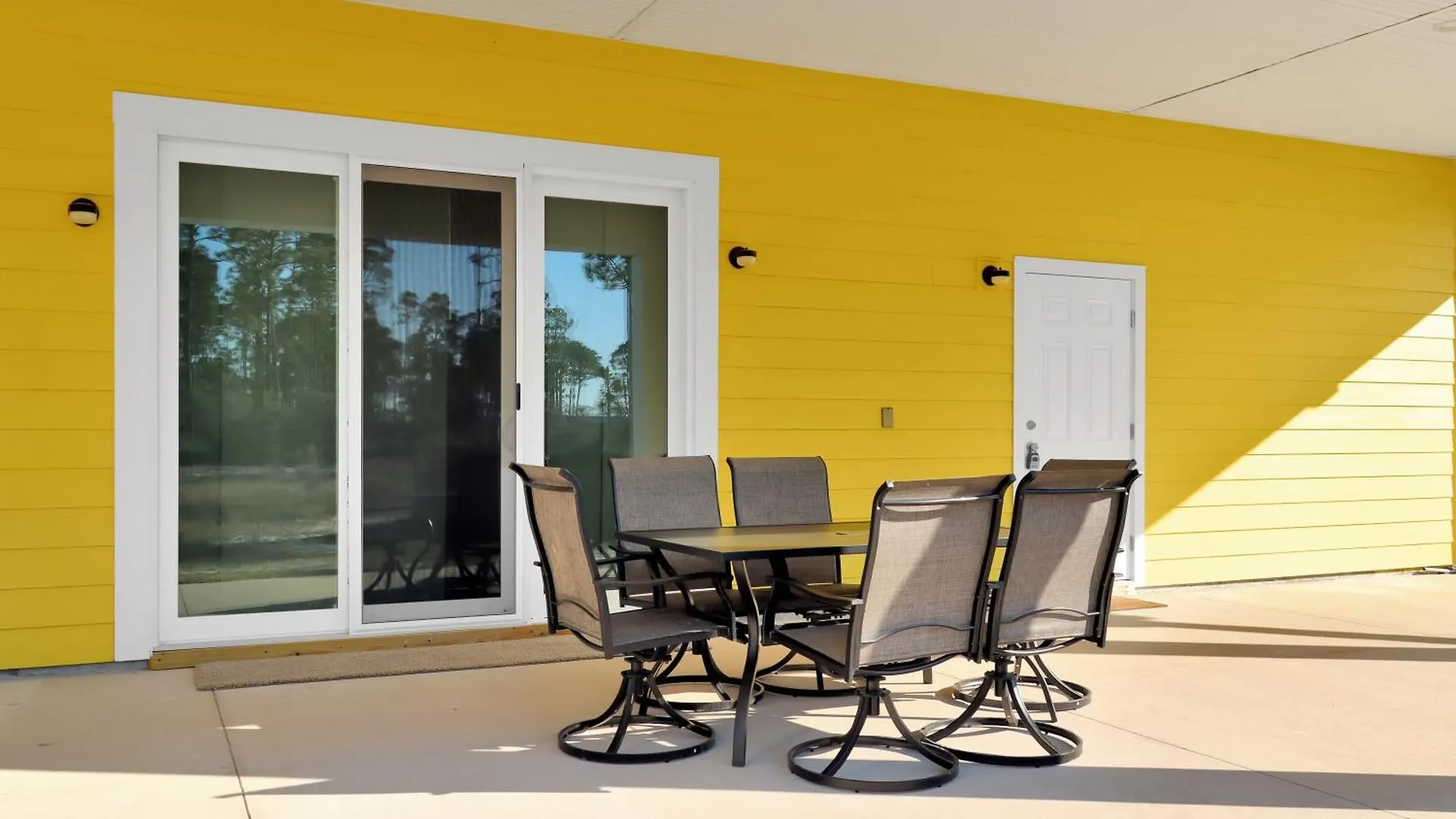Dolphin Daze Hideaway By Pristine Vacation