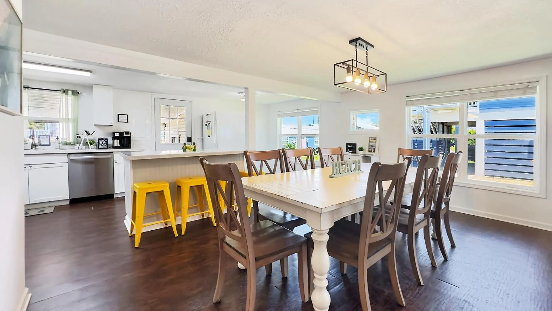 The Sandy Pineapple - Coastal Steps To Pet & Family Friendly! Holiday home Port St. Joe