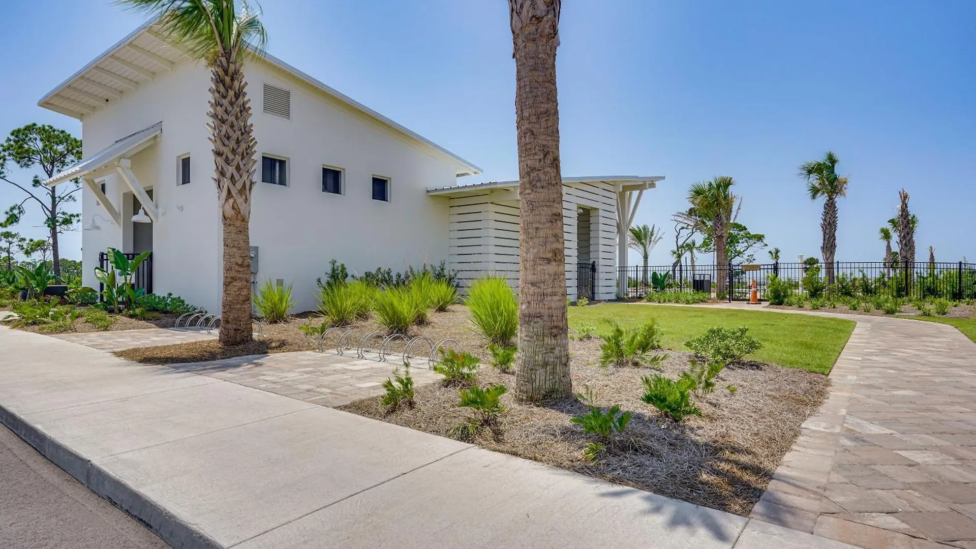 Port St Joe Community Pool, Walk To Beach! Port St. Joe
