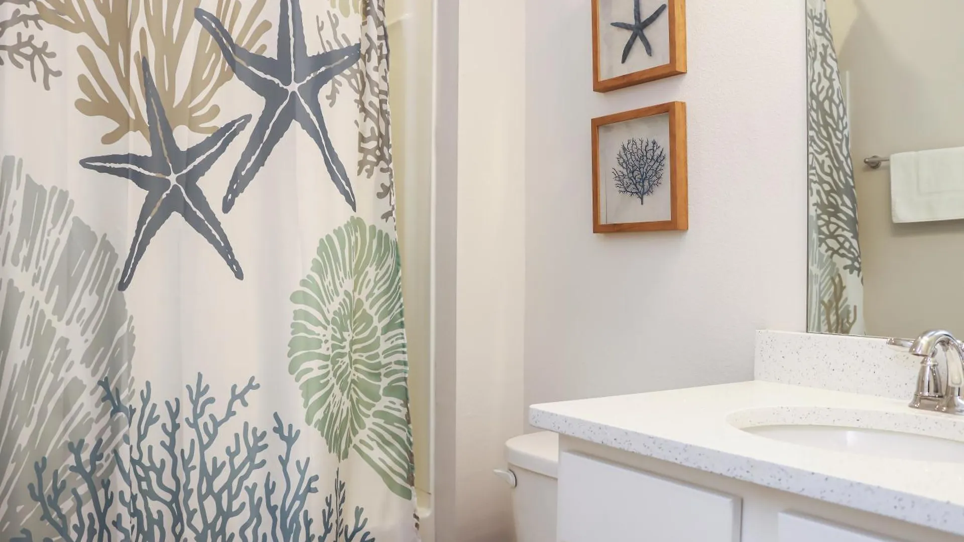 Holiday home Coastal Oasis By Pristine Vacation *