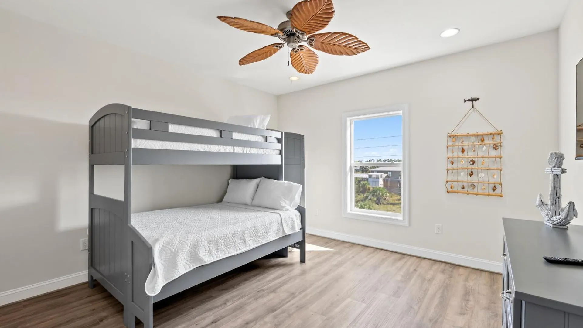 Holiday home Available For Season! St Joe A-go-go - Gulf Front - Pet-friendly Port St. Joe
