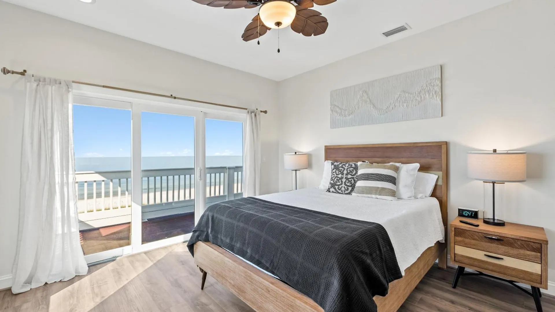 Holiday home Available For Season! St Joe A-go-go - Gulf Front - Pet-friendly