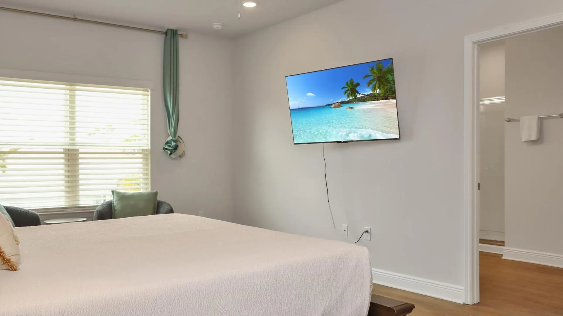 Coastal Oasis By Pristine Vacation Holiday home *
