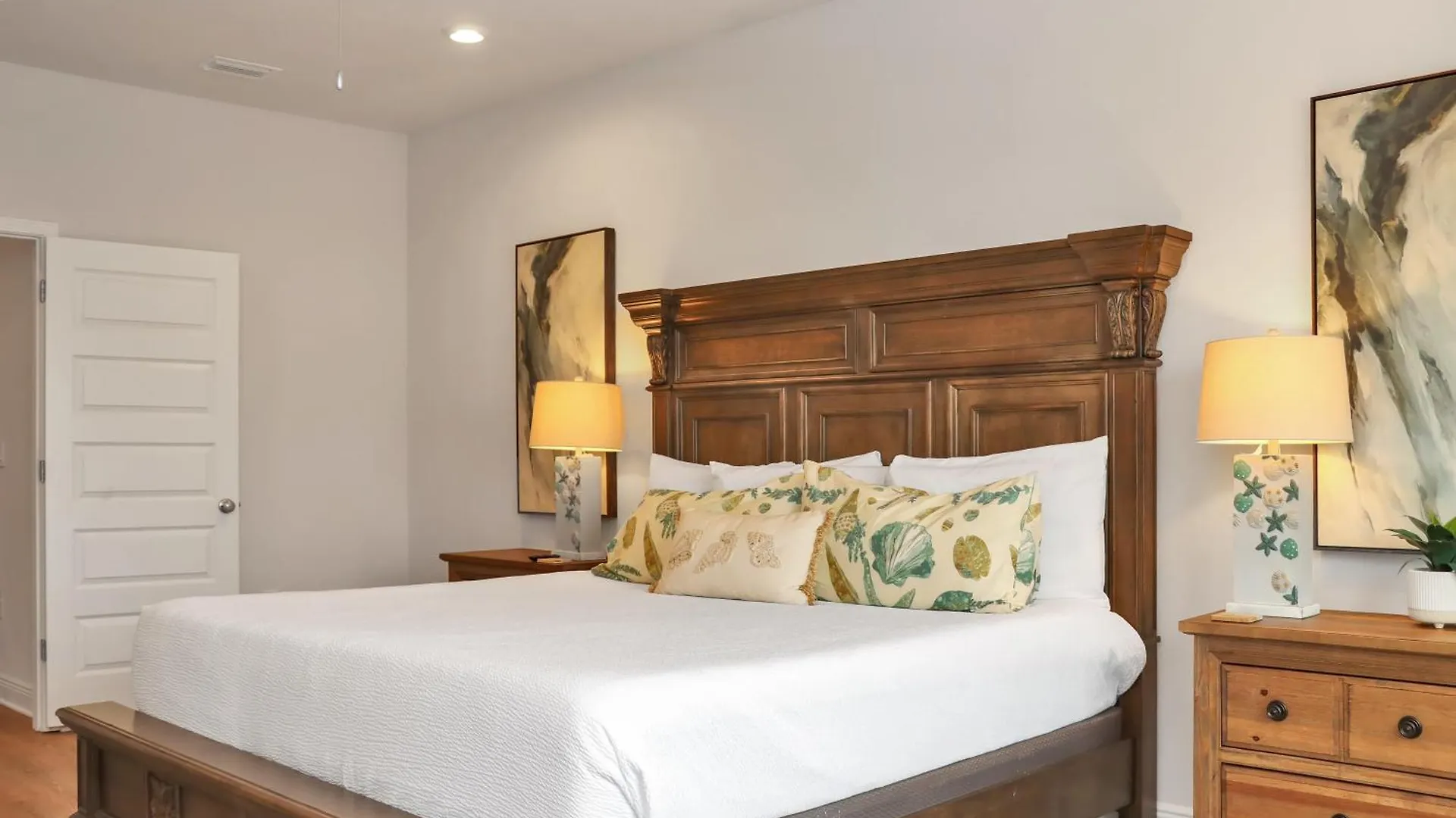 Holiday home Coastal Oasis By Pristine Vacation *