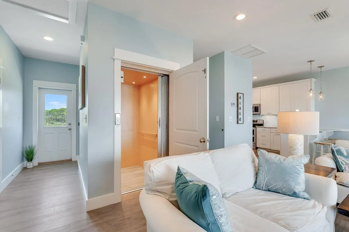 Cape Ocean Front - Jacuzzi - Elevator - Arcade Games! Holiday home *