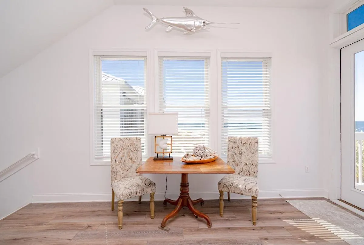 Holiday home Stunning Front-private Heated Pool &