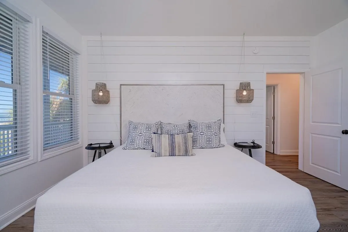 Holiday home Stunning Front-private Heated Pool & Port St. Joe