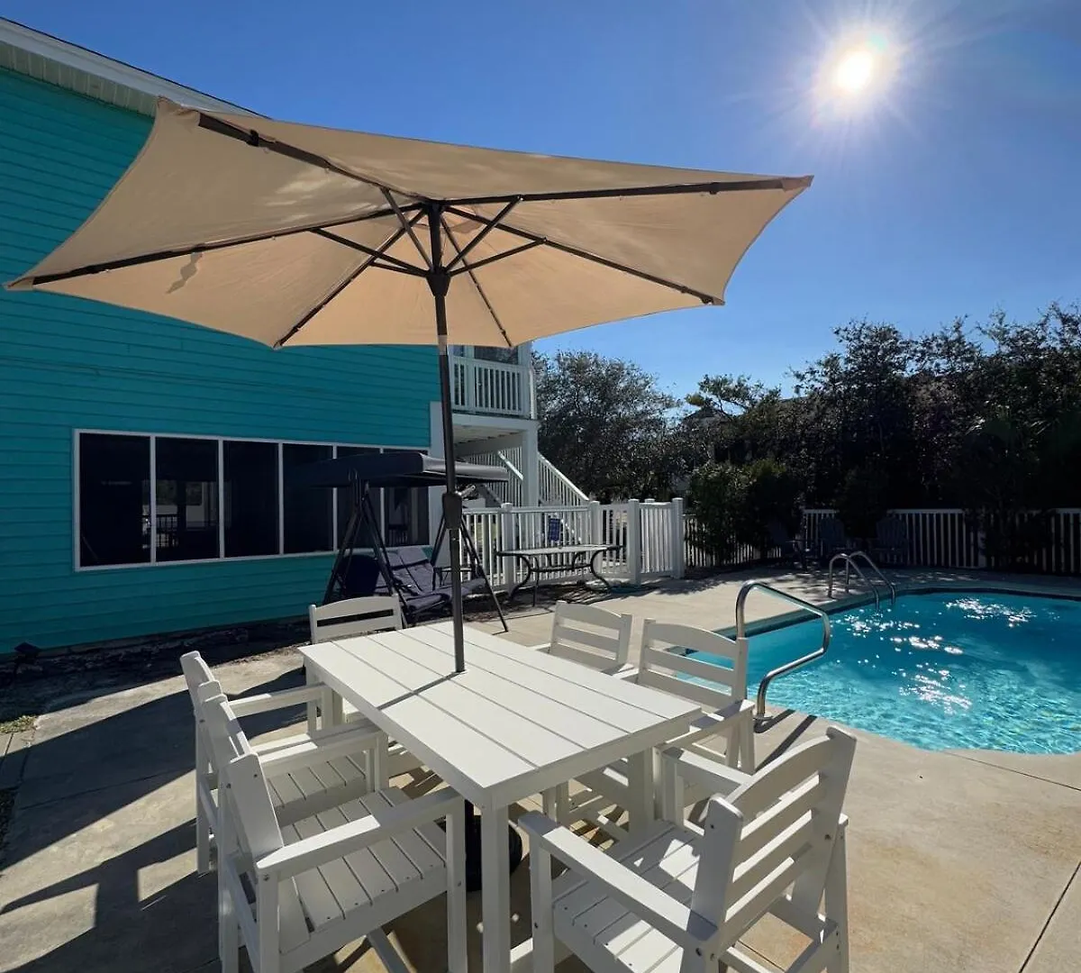 Holiday home Sleeps15-pool - Pets Welcome - Steps From