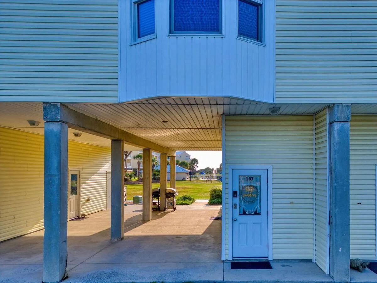Beachfront Pet Friendly 4 Bed 5 Bath With Pool Holiday home *