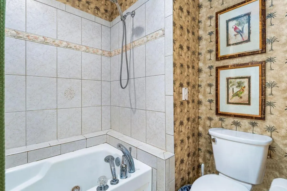 Beachfront Pet Friendly 4 Bed 5 Bath With Pool Holiday home Port St. Joe