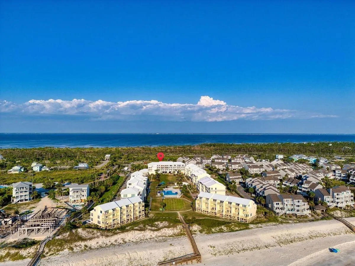 Beachfront Pet Friendly 4 Bed 5 Bath With Pool Holiday home *
