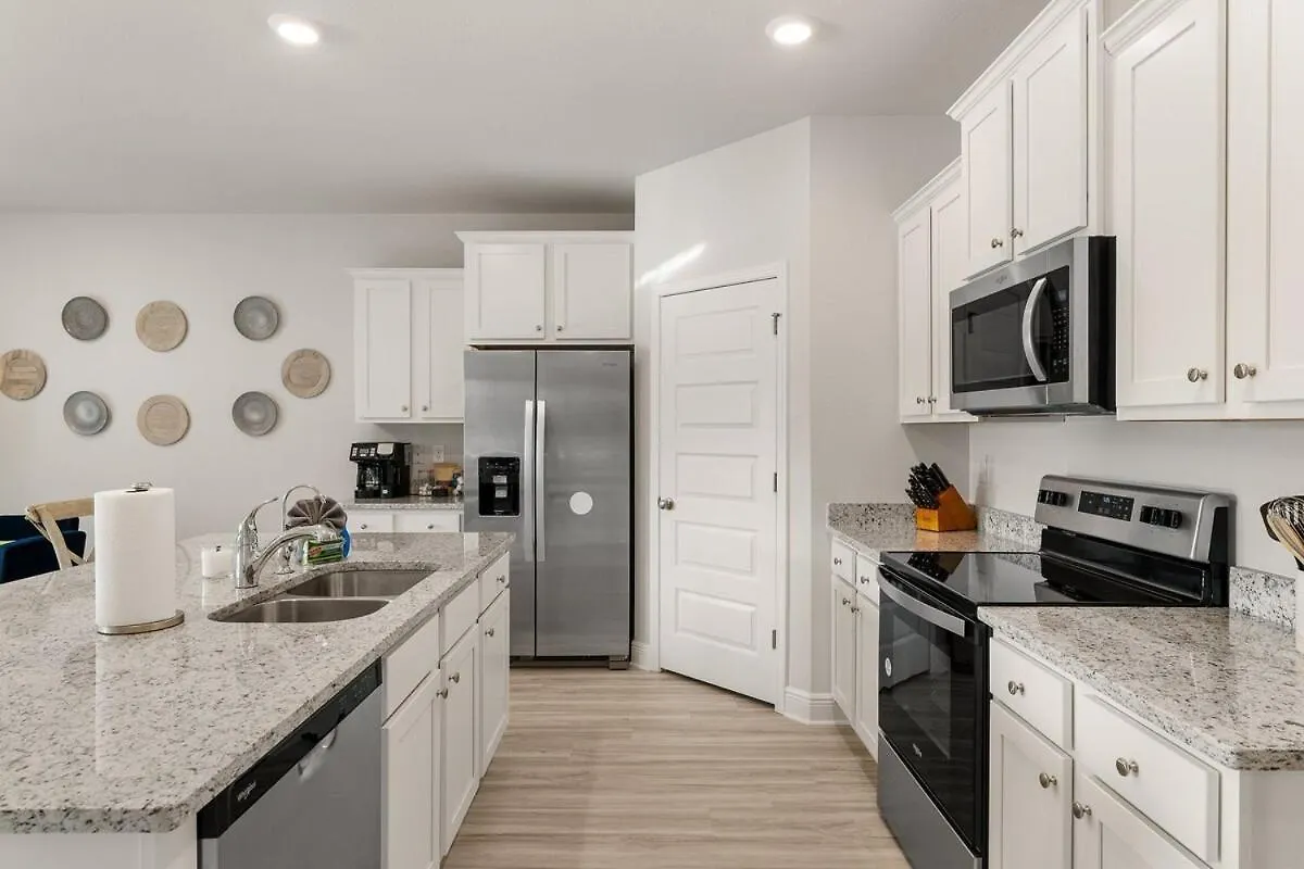 4 Bedroom Sleeps 10 Pool, Golf Cart Included! Sunsets *