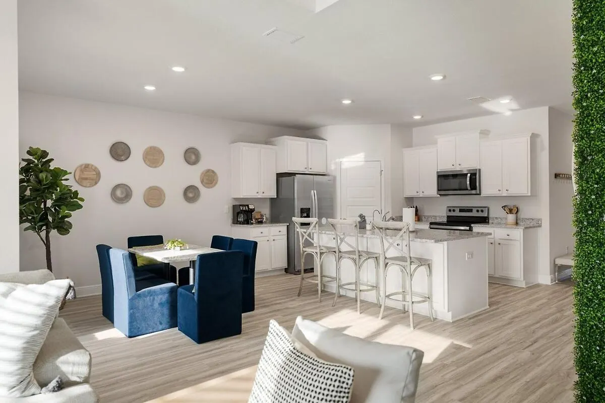 4 Bedroom Sleeps 10 Pool, Golf Cart Included! Sunsets *