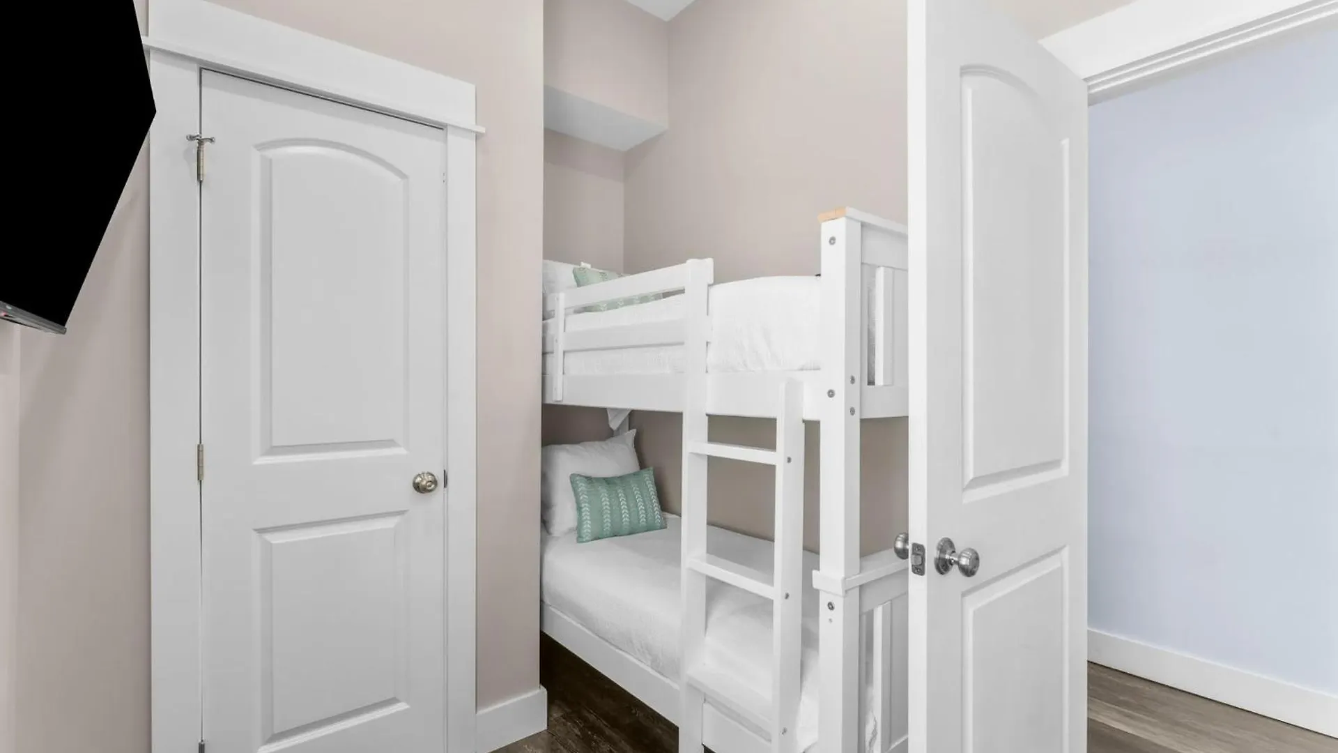 House - Hop By Panhandle Getaways