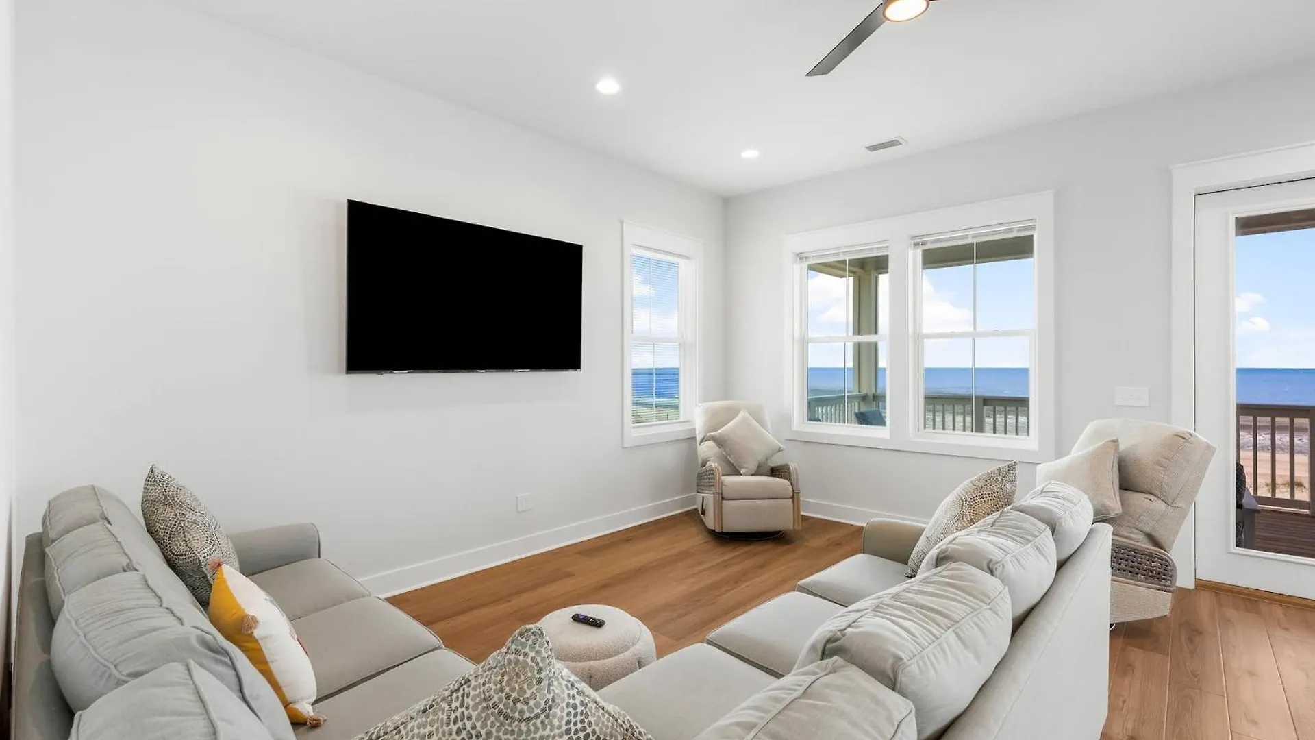 Pet Friendly House - Castle Hideaway By Panhandle Getaways * Port St. Joe