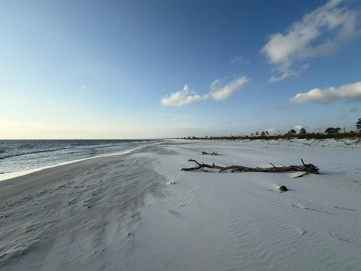 New 5br Coastal Retreat With Access Pools Gcart