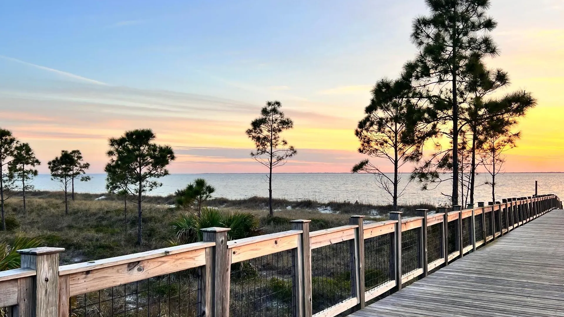 On Seabatical In Windmark Resort! - Bikes, Walk To Beach, Pool, Gear, Golf Cart Avail! Vakantiehuis Port St. Joe