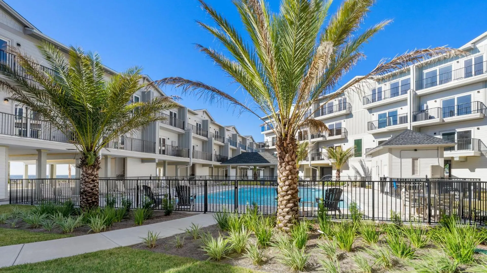 Sunset Blvd By Pristine Vacation Apartment *
