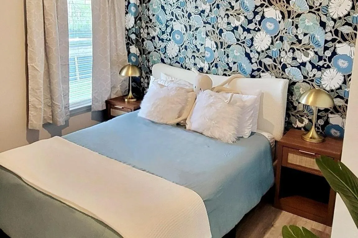 New 5br Coastal Retreat With Access Pools Gcart