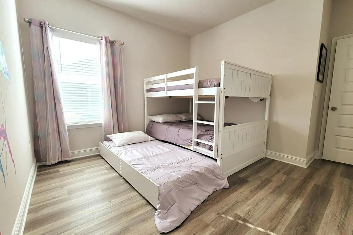 Holiday home New 5br Coastal Retreat With Access Pools Gcart *